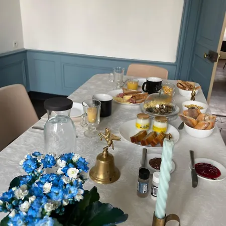 Château De La Robinière 2 A 20 Personnes Casa de Férias Saint-Cyr-en-Pail