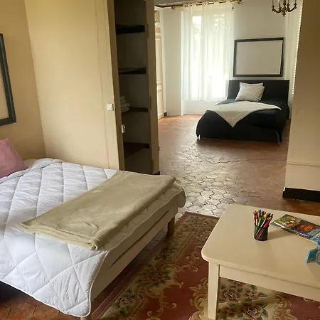 Château De La Robinière 2 A 20 Personnes Casa de Férias Saint-Cyr-en-Pail