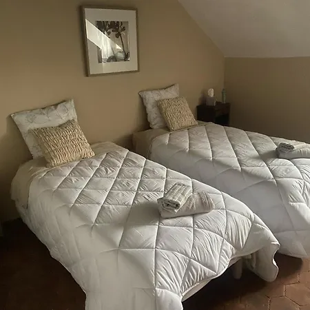 Château De La Robinière 2 A 20 Personnes Casa de Férias *