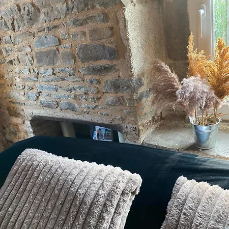 Hébergement de vacances Château De La Robinière 2 A 20 Personnes *