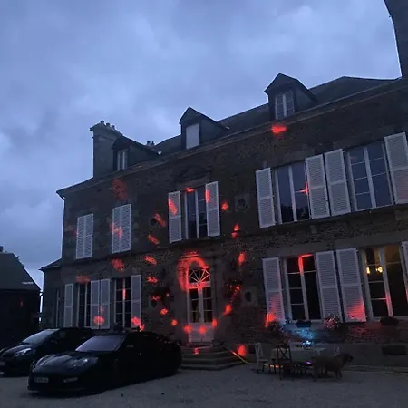 Château De La Robinière 2 A 20 Personnes Casa de Férias Saint-Cyr-en-Pail
