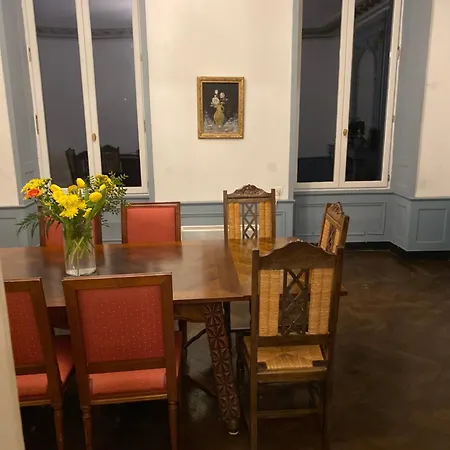 Hébergement de vacances Château De La Robinière 2 A 20 Personnes *