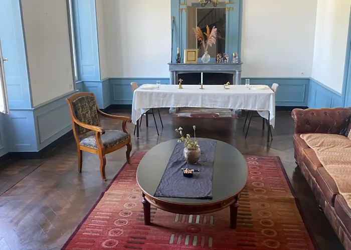 Hébergement de vacances Château De La Robinière 2 A 20 Personnes