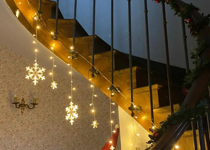 Hébergement de vacances Château De La Robinière 2 A 20 Personnes Saint-Cyr-en-Pail