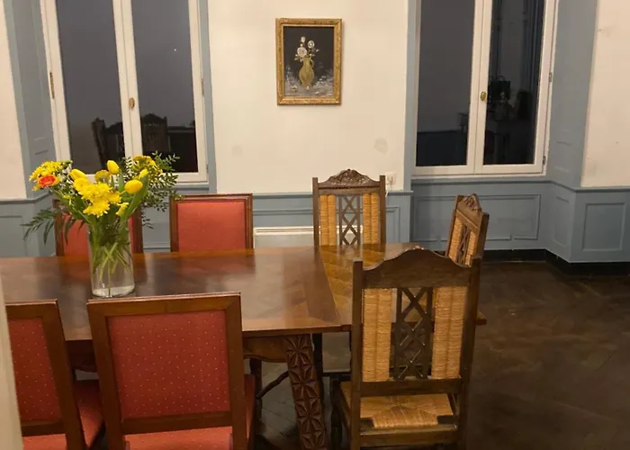 Hébergement de vacances Château De La Robinière 2 A 20 Personnes *